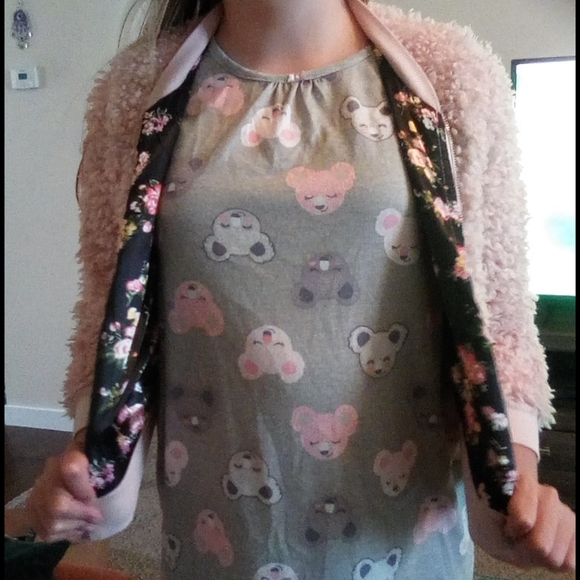 Fuzzy jacket - Picture 3 of 4